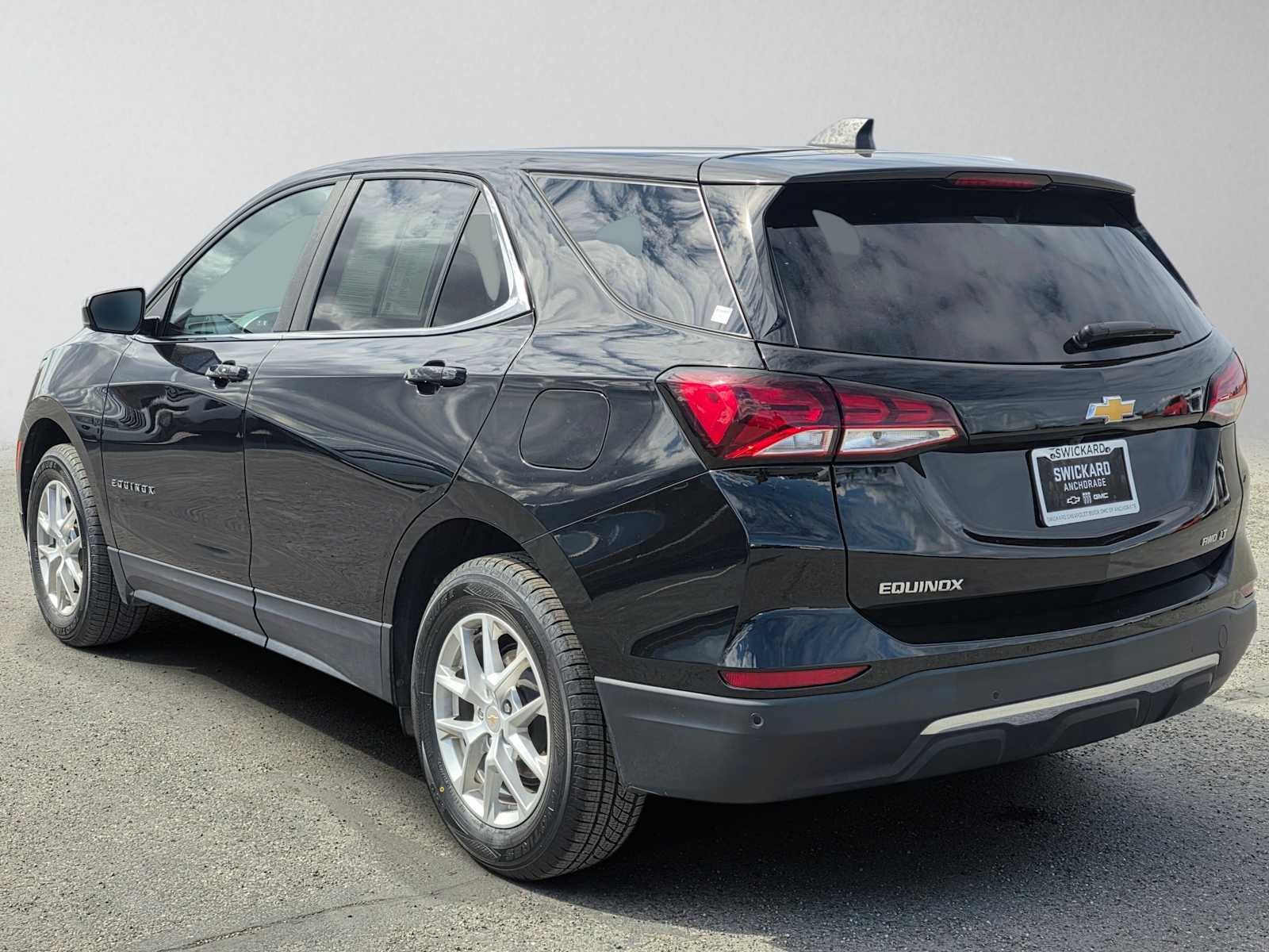 Used 2024 Chevrolet Equinox LT AWD/4WD image 5