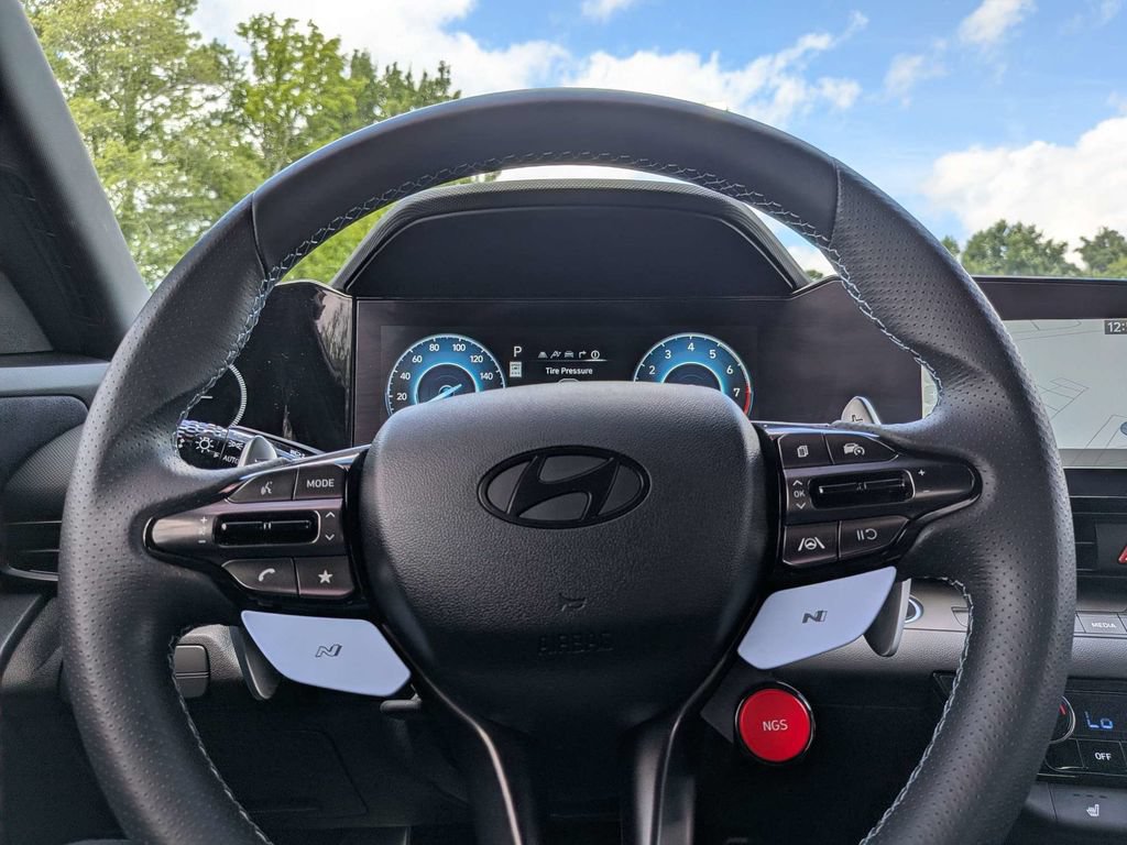 Used 2025 Hyundai Elantra N FWD image 27