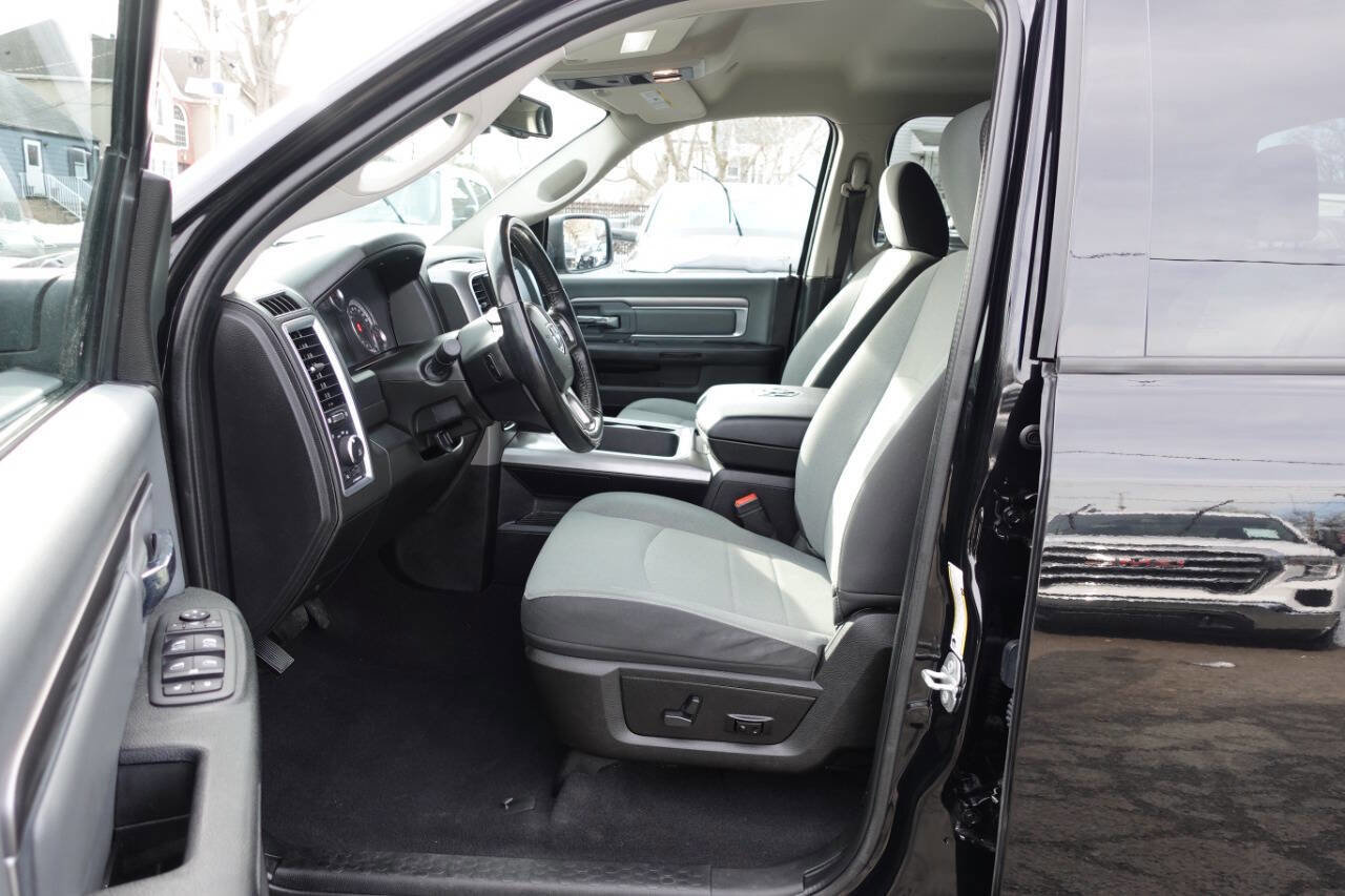 Used 2022 RAM 1500 Classic SLT w/ Electronics Convenience Group image 15