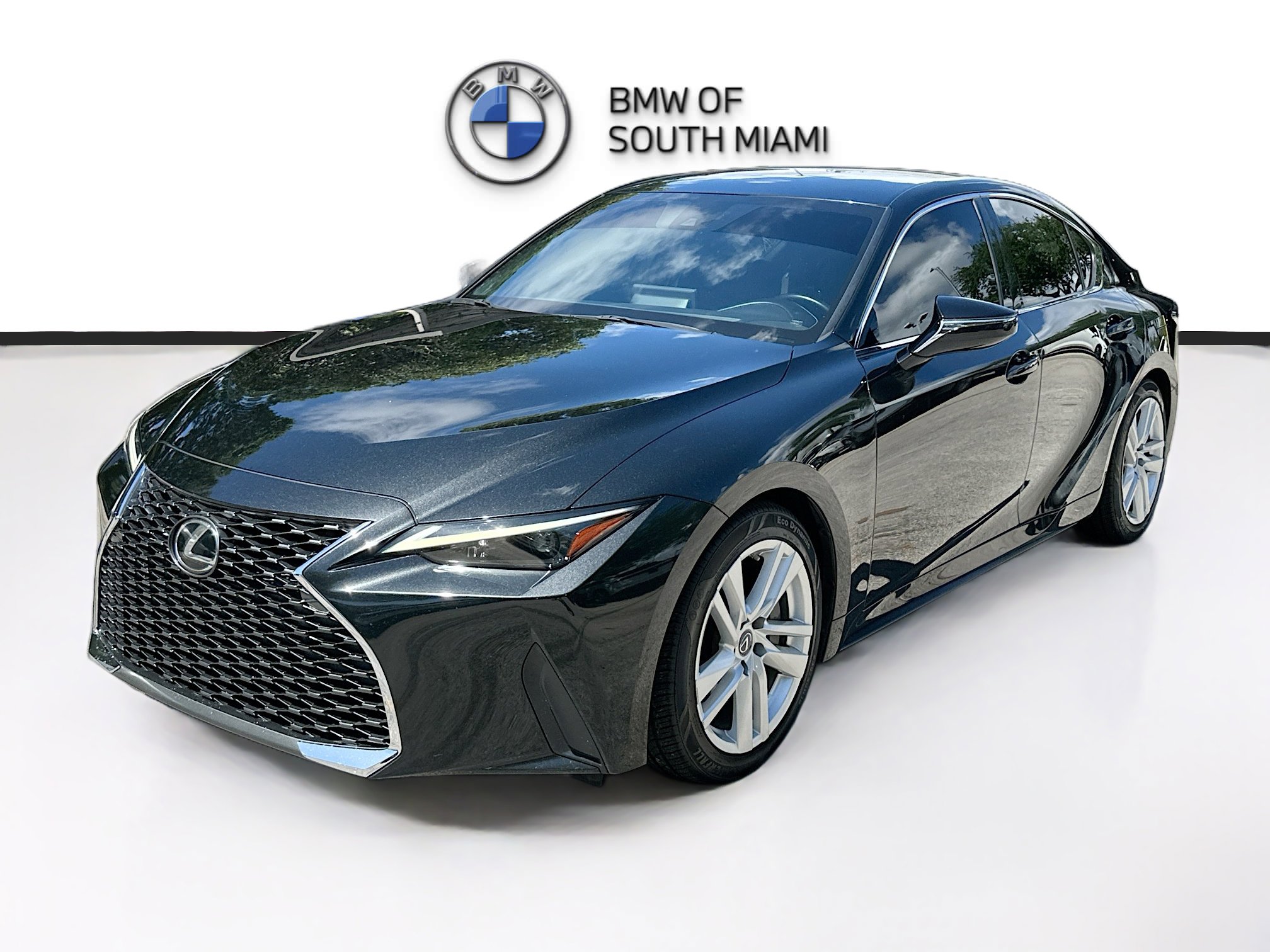 Used 2022 Lexus IS 300 w/ Accessory Package RWD image 3
