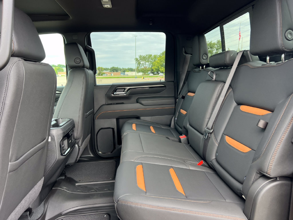 New 2026 GMC Sierra 2500 AT4 w/ AT4 Premium Plus Package AWD/4WD image 5