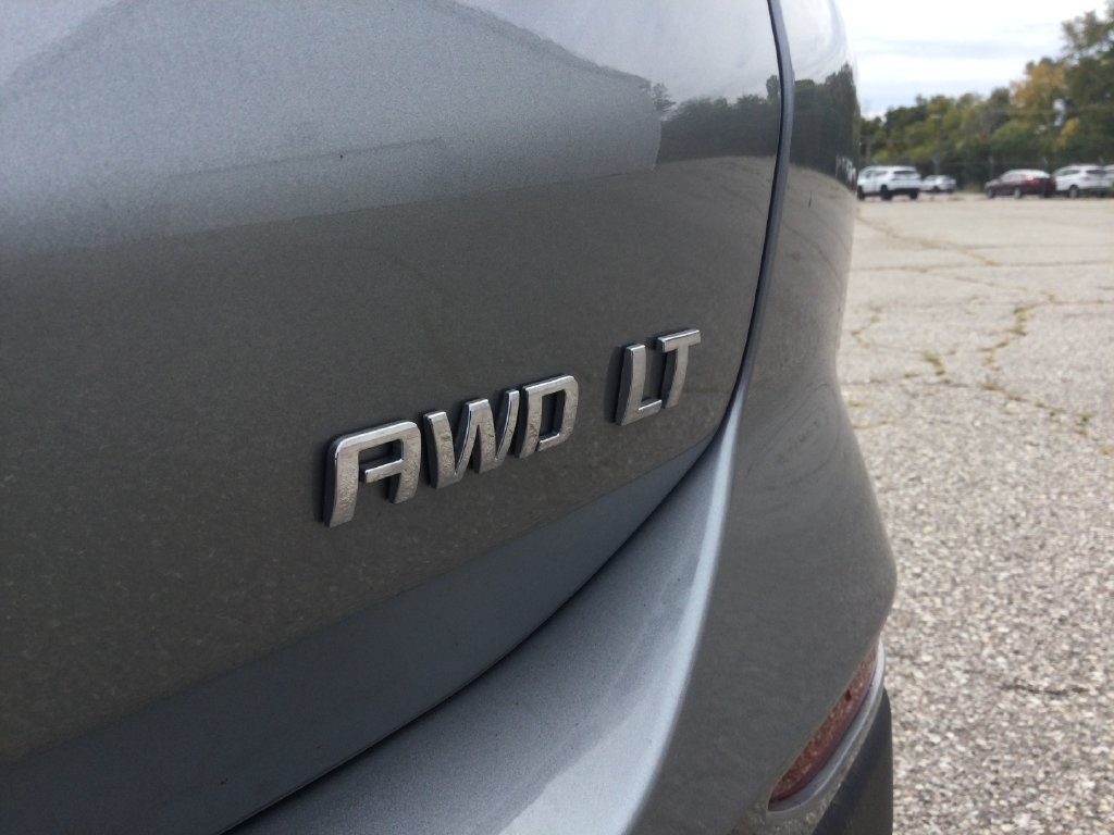 Used 2024 Chevrolet Equinox LT AWD/4WD image 10
