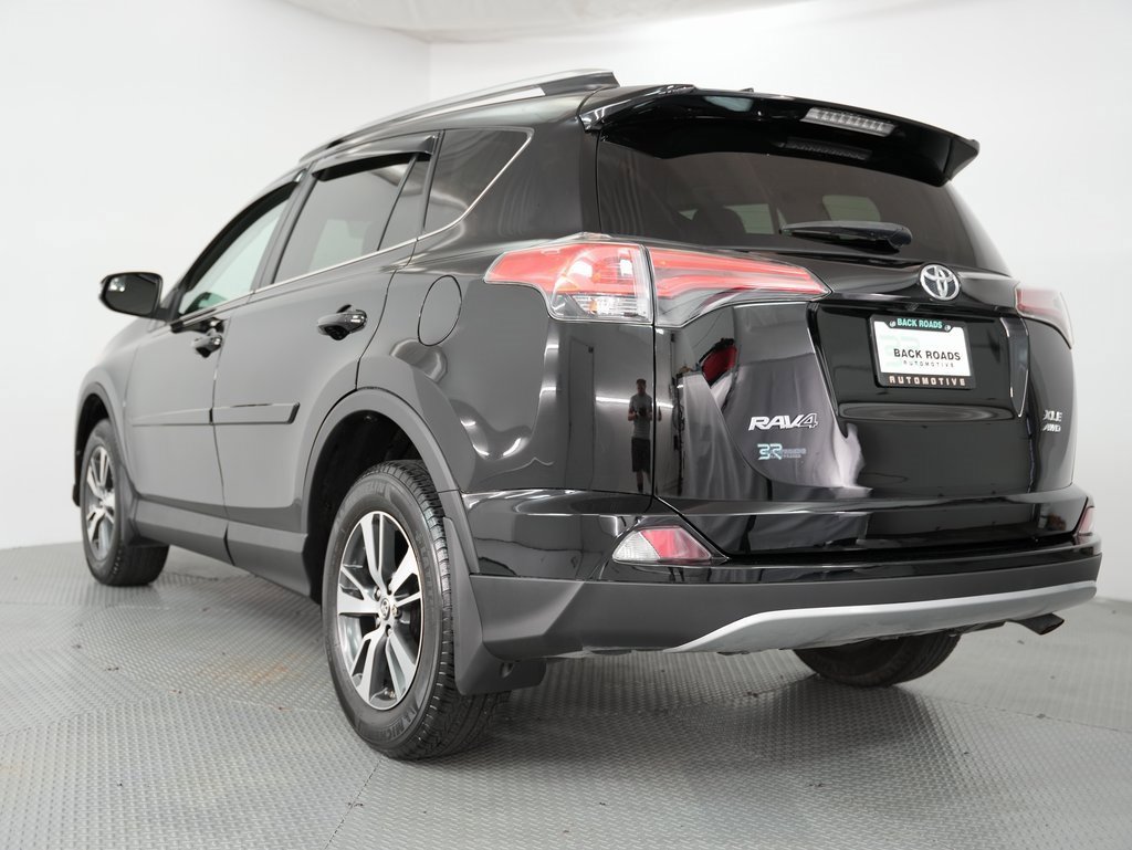 Used 2017 Toyota RAV4 XLE image 7