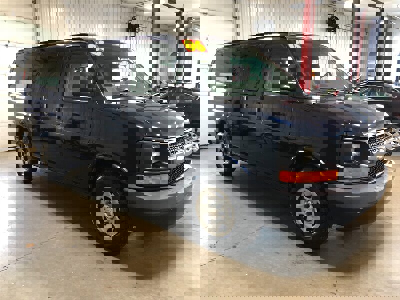 Used 2006 Chevrolet Express 1500 Passenger image 5