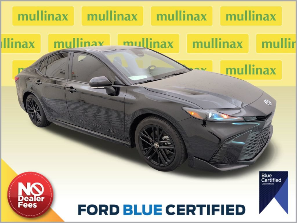 Used 2026 Toyota Camry SE w/ Convenience Package FWD image 1
