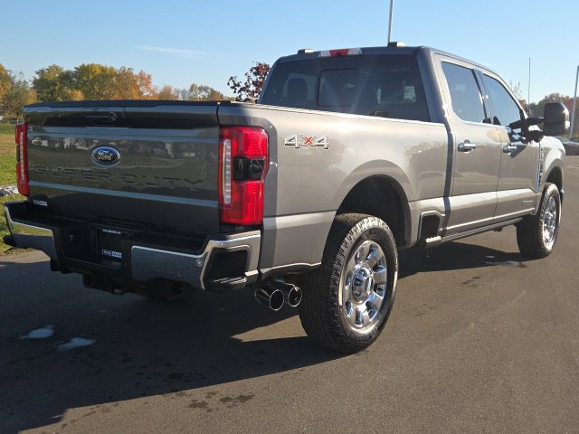 Used 2023 Ford F250 Lariat w/ Lariat Ultimate Package AWD/4WD image 7