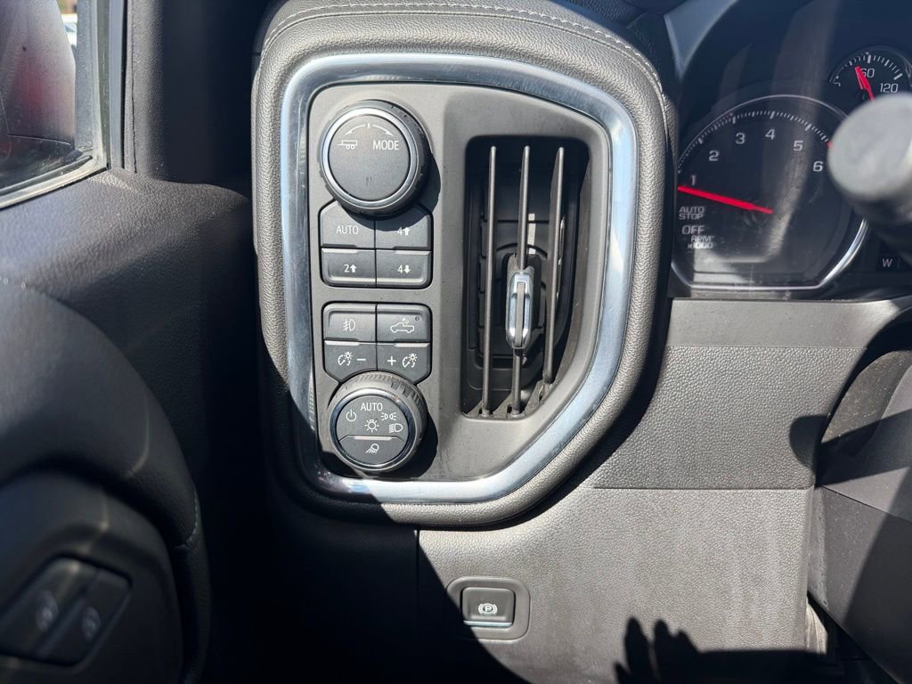 Used 2021 Chevrolet Silverado 1500 LT Trail Boss w/ Convenience Package II image 11