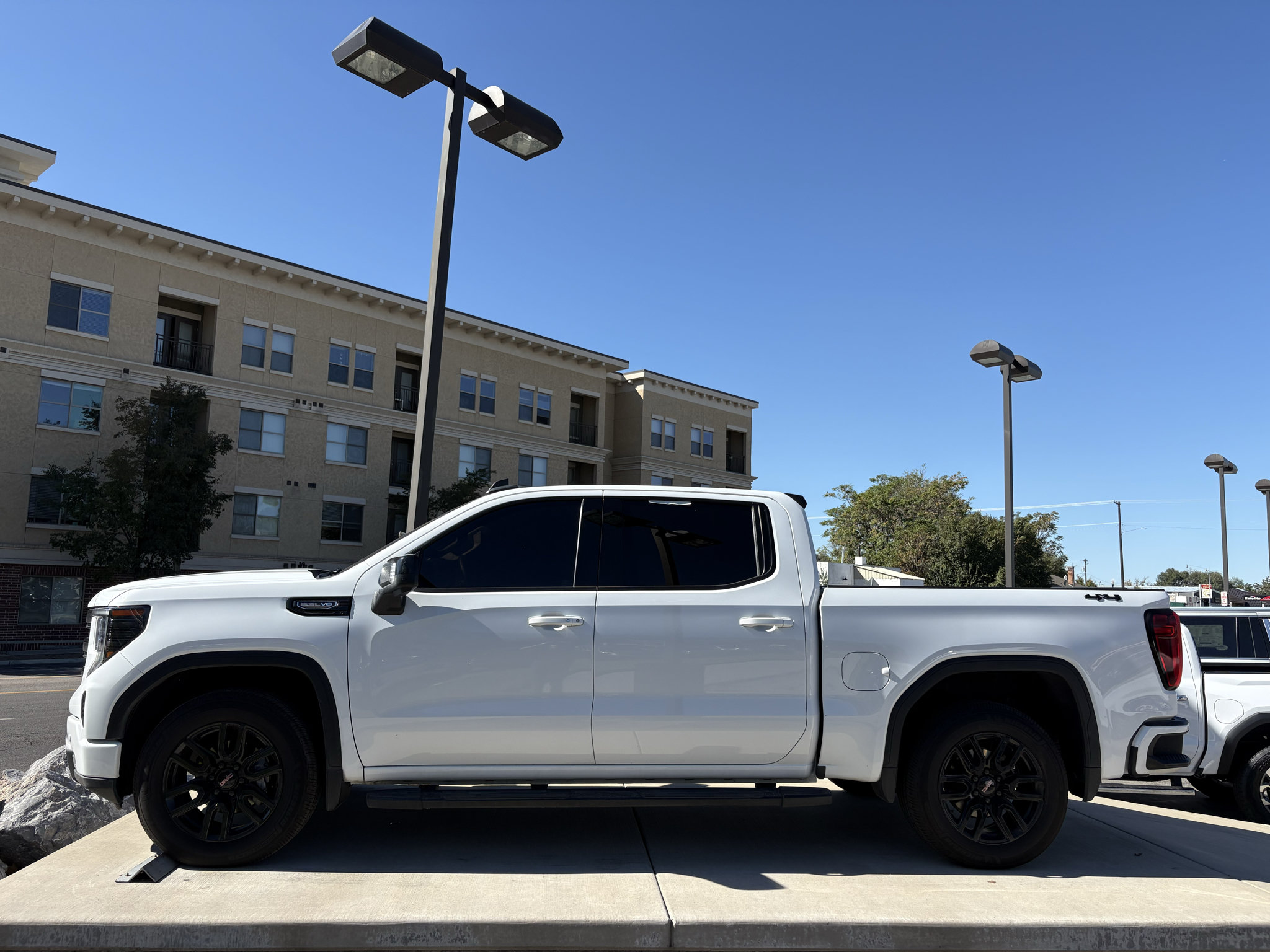 Used 2024 GMC Sierra 1500 Elevation w/ Elevation Premium Package AWD/4WD image 12