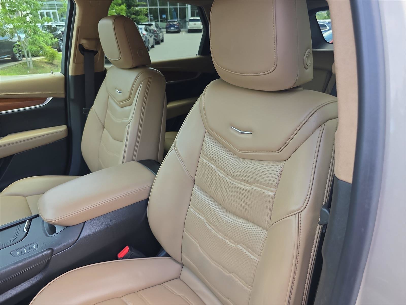 Used 2017 Cadillac XT5 Platinum AWD/4WD image 20
