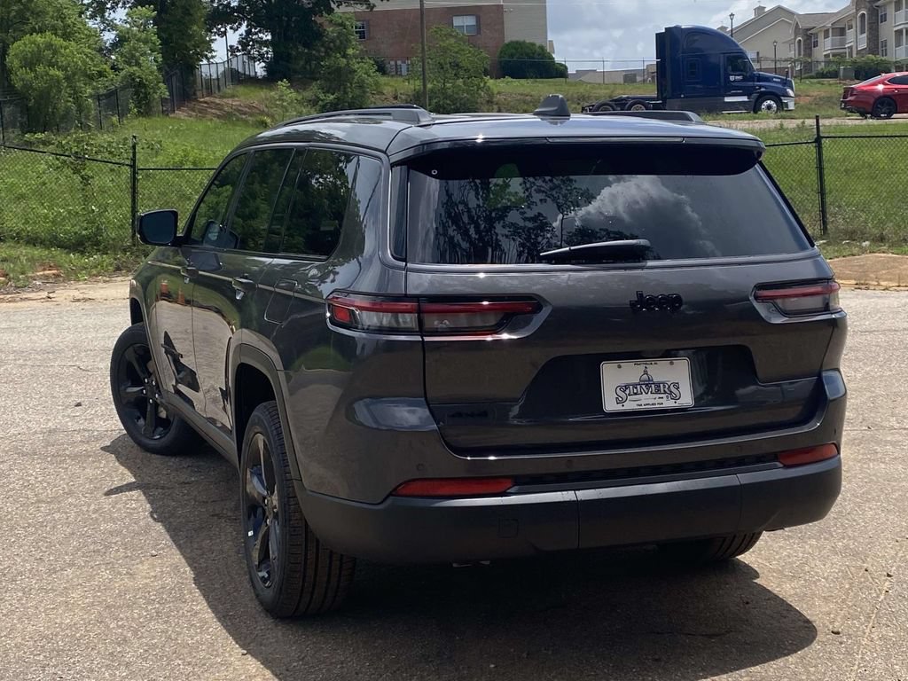 New 2026 Jeep Grand Cherokee L Limited w/ Limited Altitude Package AWD/4WD image 4