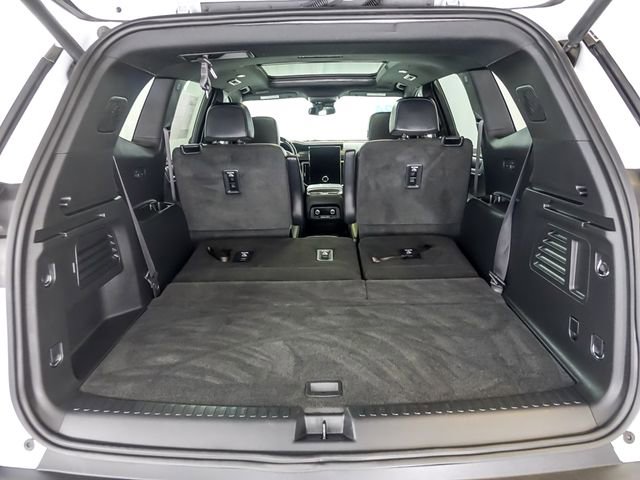 Certified 2024 GMC Acadia Elevation w/ Super Cruise Package AWD/4WD image 32