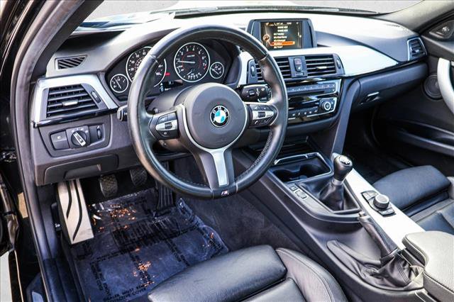 Used 2017 BMW 340i xDrive Sedan AWD/4WD image 10