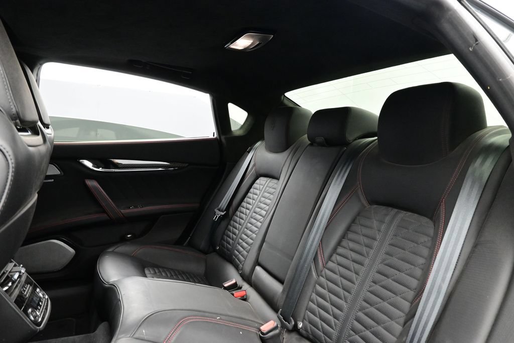 Used 2022 Maserati Quattroporte Trofeo RWD image 12