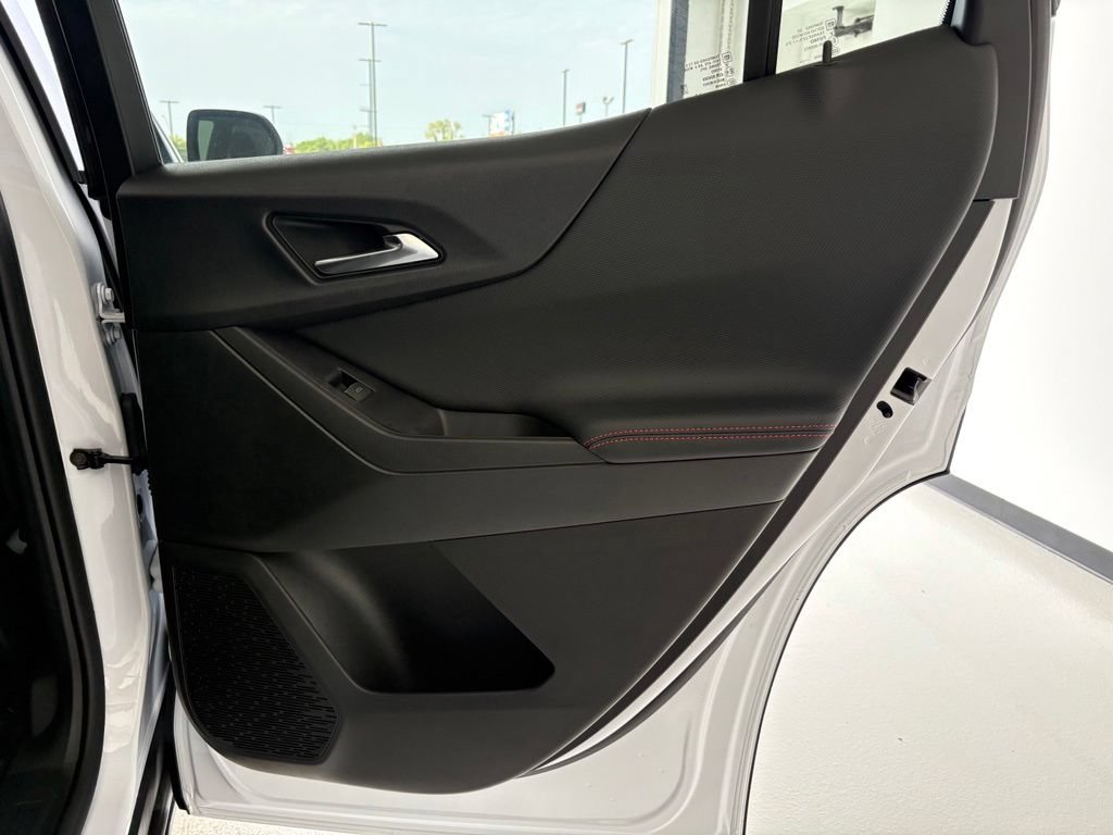 New 2027 Chevrolet Equinox RS w/ Safety and Technology Package FWD image 39