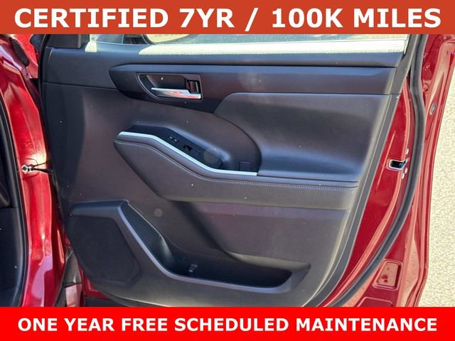 Used 2023 Toyota Highlander XLE AWD/4WD image 8