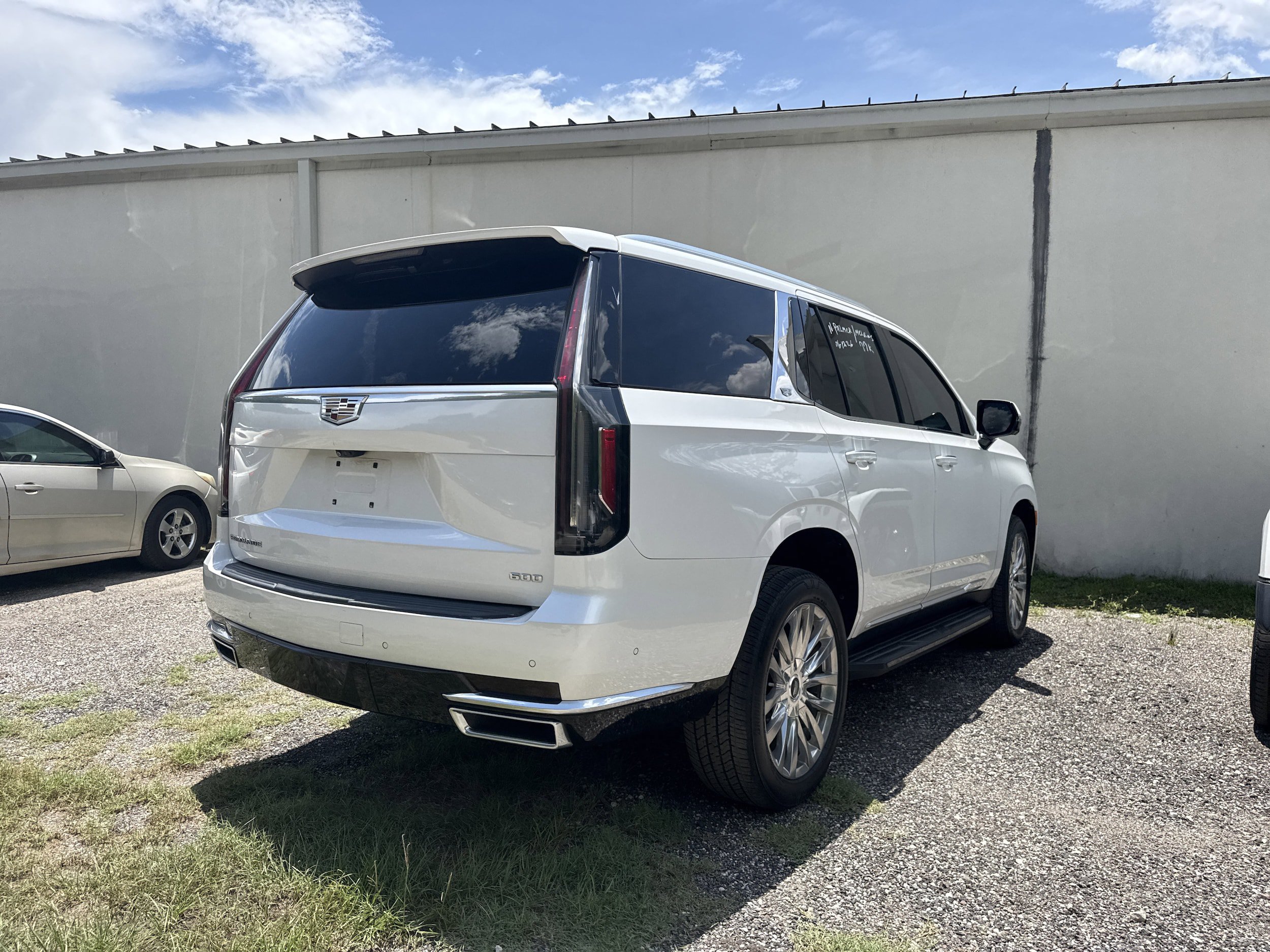 Used 2021 Cadillac Escalade Premium Luxury w/ Performance Package RWD image 3