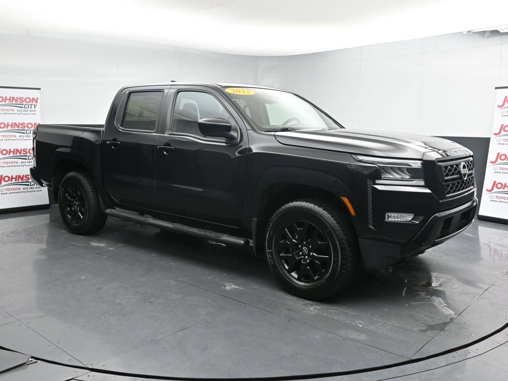 Used 2023 Nissan Frontier SV w/ Midnight Edition Package video 2