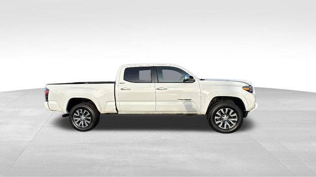 Used 2023 Toyota Tacoma Limited w/ Black Out Package (TMS) AWD/4WD image 33