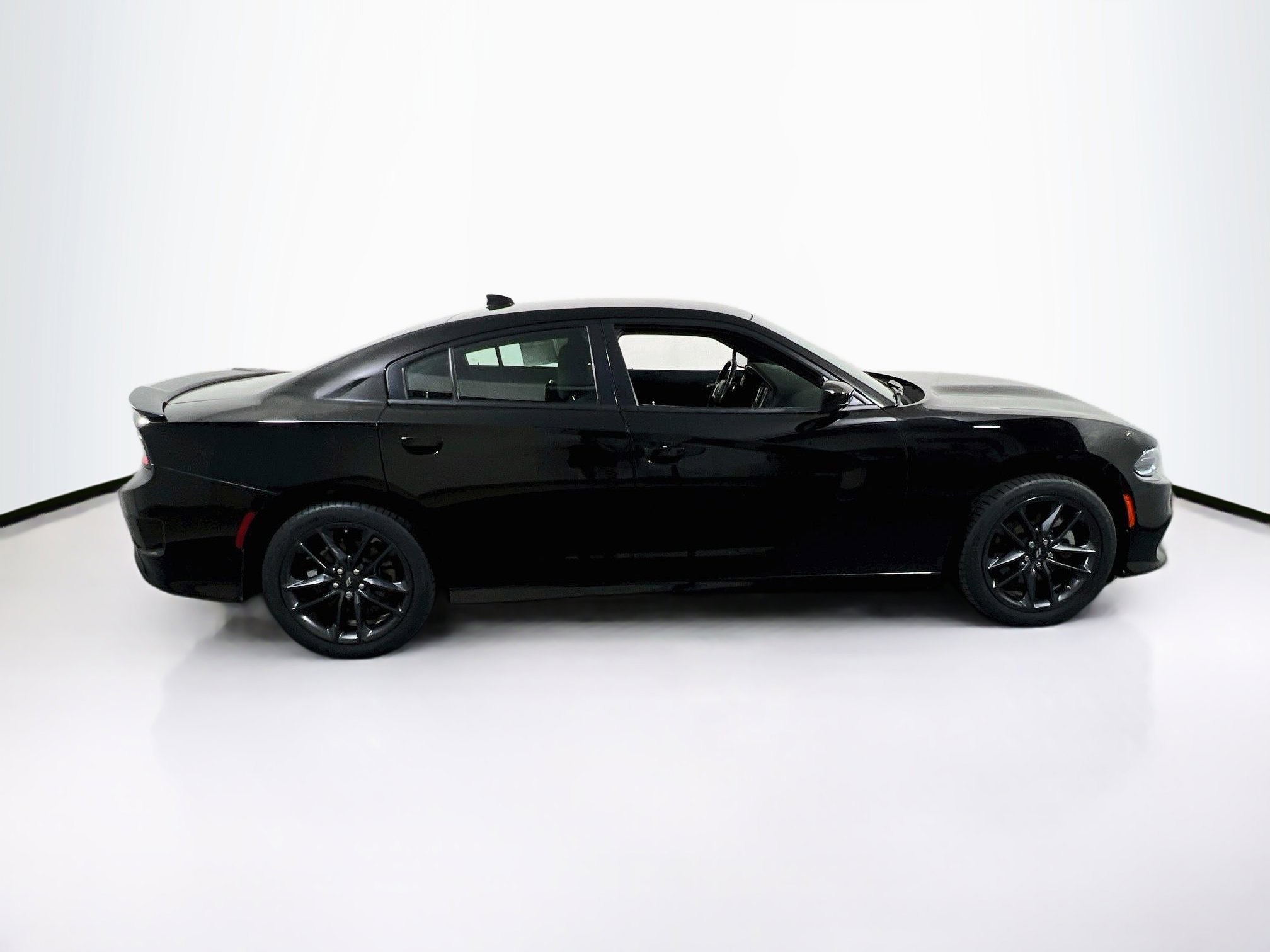 Used 2022 Dodge Charger GT w/ Blacktop Package AWD/4WD image 4