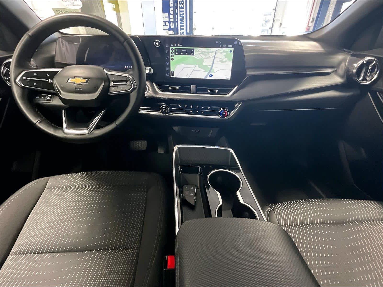 Used 2025 Chevrolet Equinox LT AWD/4WD image 21