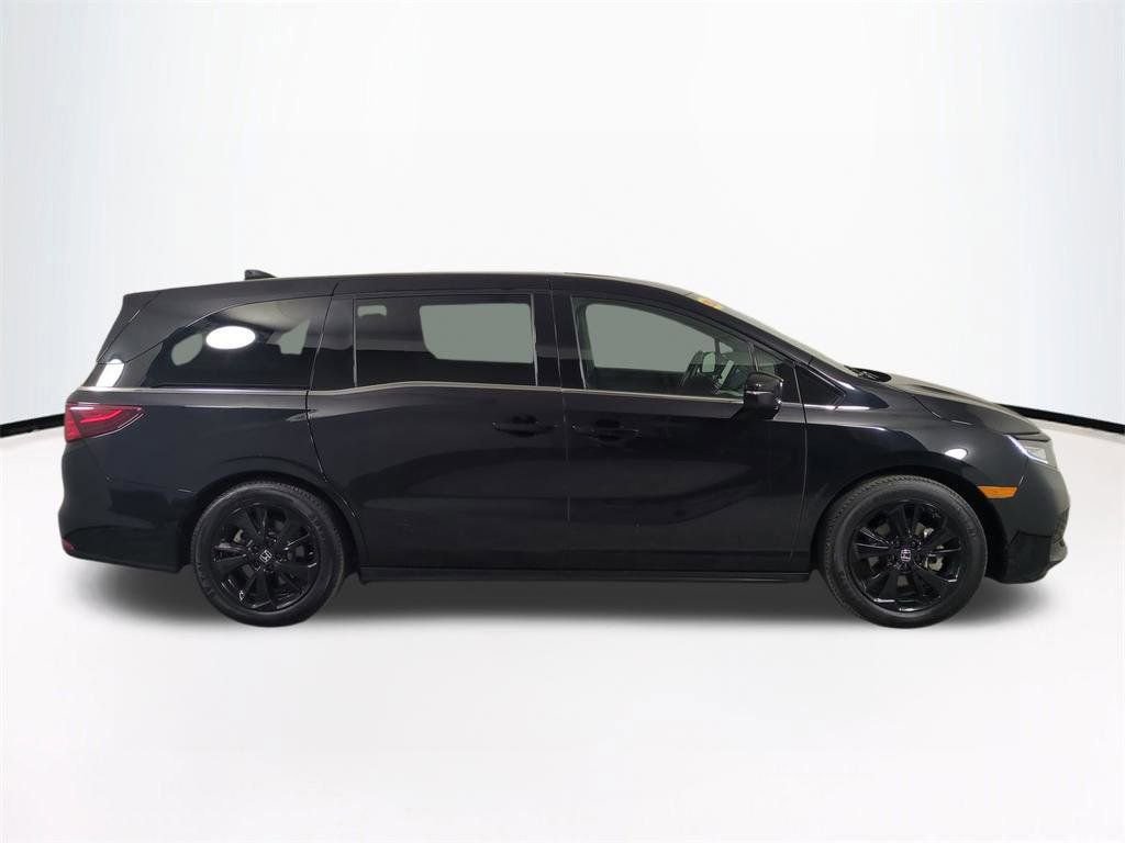 Used 2024 Honda Odyssey Sport image 4
