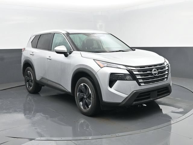 Used 2024 Nissan Rogue SV AWD/4WD image 3