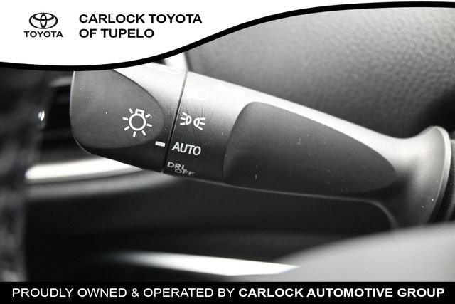 Used 2022 Toyota Prius Prime XLE w/ Protection Package (TMS) FWD image 16