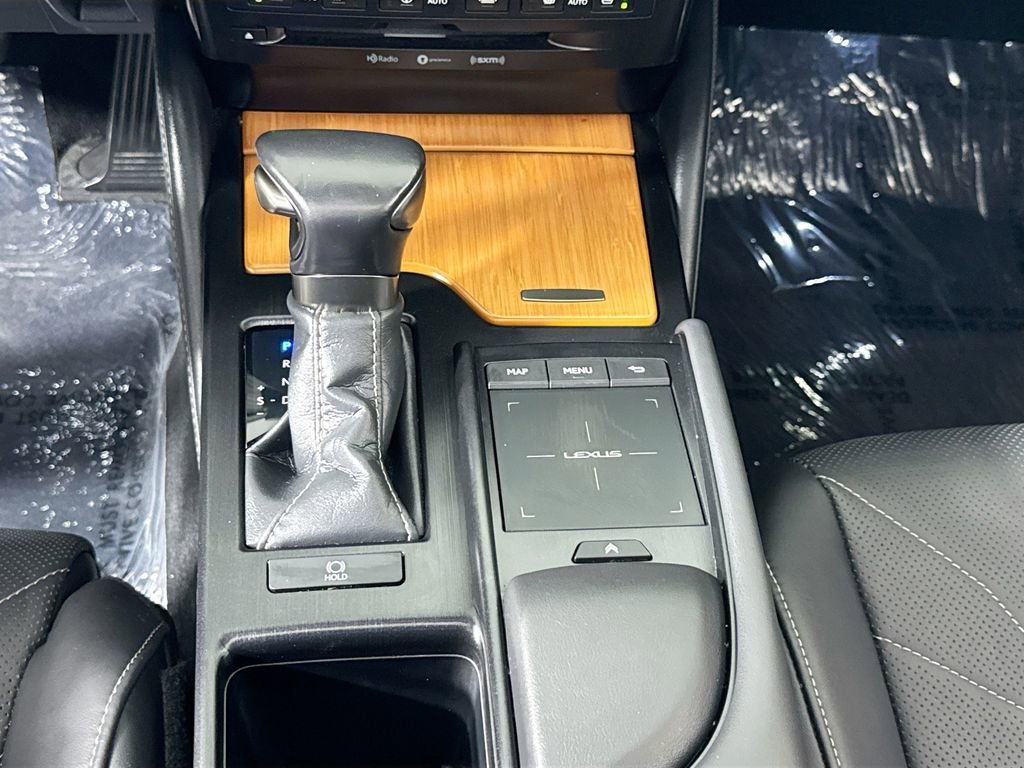 Used 2020 Lexus ES 350 Luxury w/ Accessory Package image 19