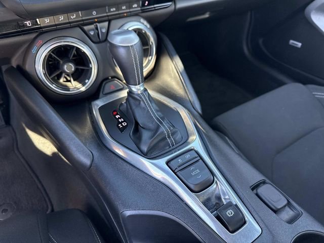 Used 2017 Chevrolet Camaro LT w/ Technology Package image 29