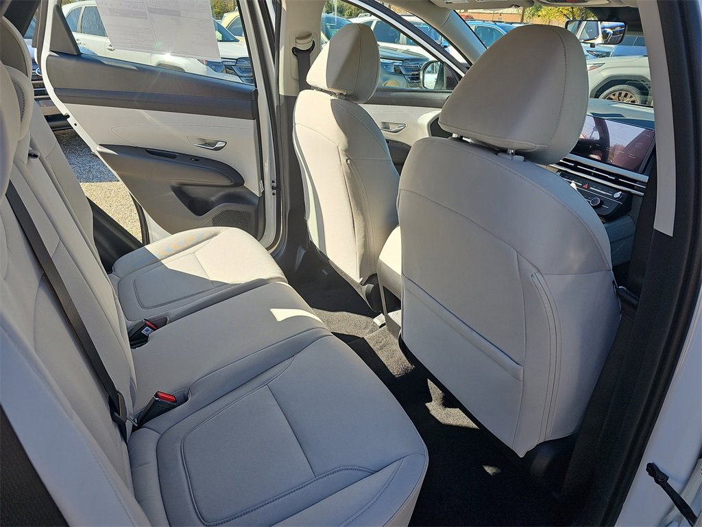 New 2026 Hyundai Tucson SE image 11