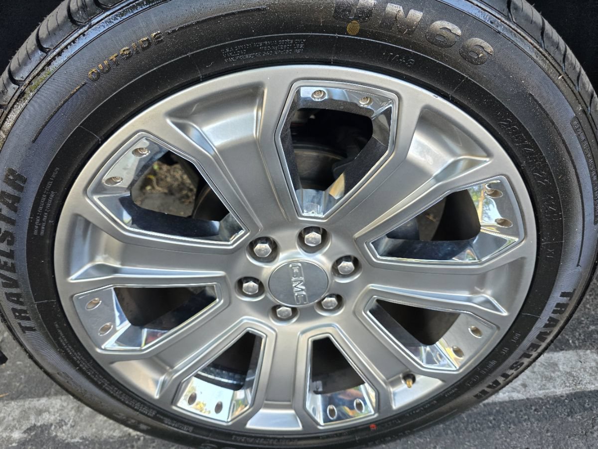 Used 2015 GMC Yukon SLE RWD image 31