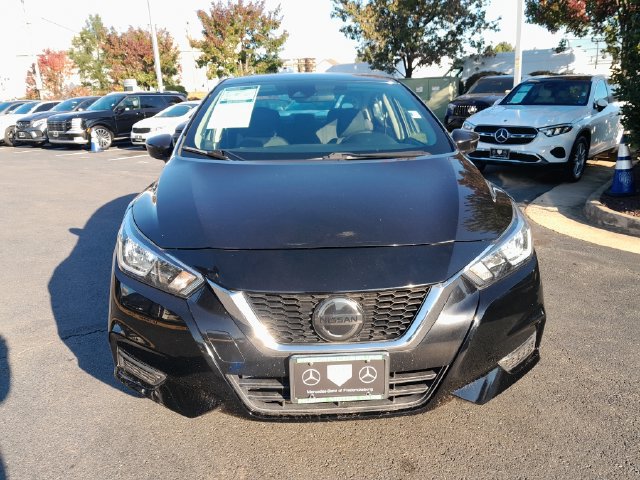 Used 2021 Nissan Versa SV FWD image 2