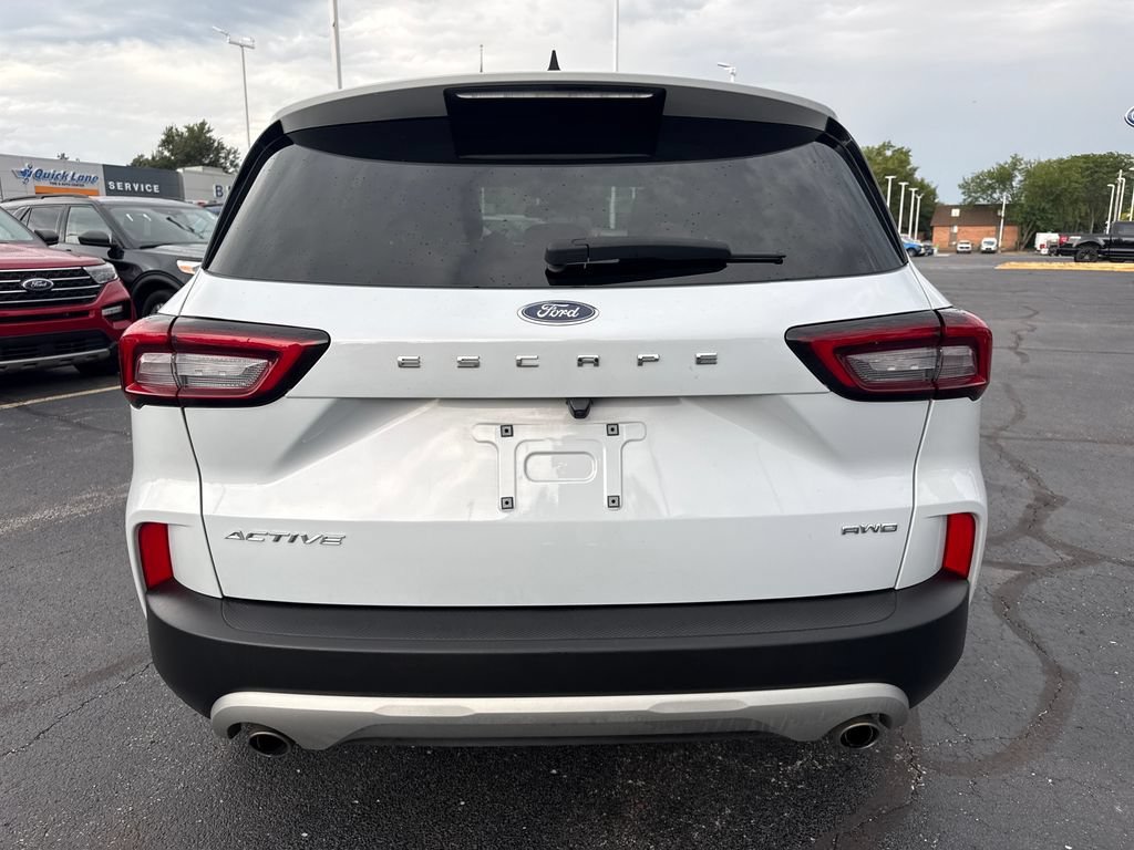 Used 2025 Ford Escape Active AWD/4WD image 8