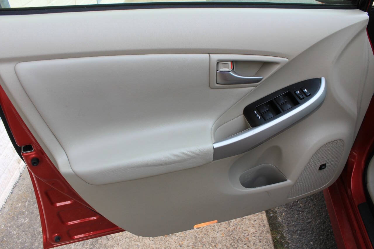 Used 2014 Toyota Prius Four FWD image 12