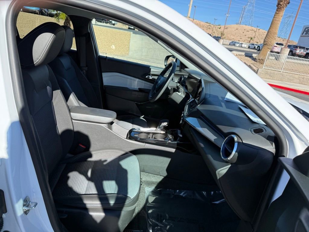 Certified 2025 Chevrolet Trax LT image 13