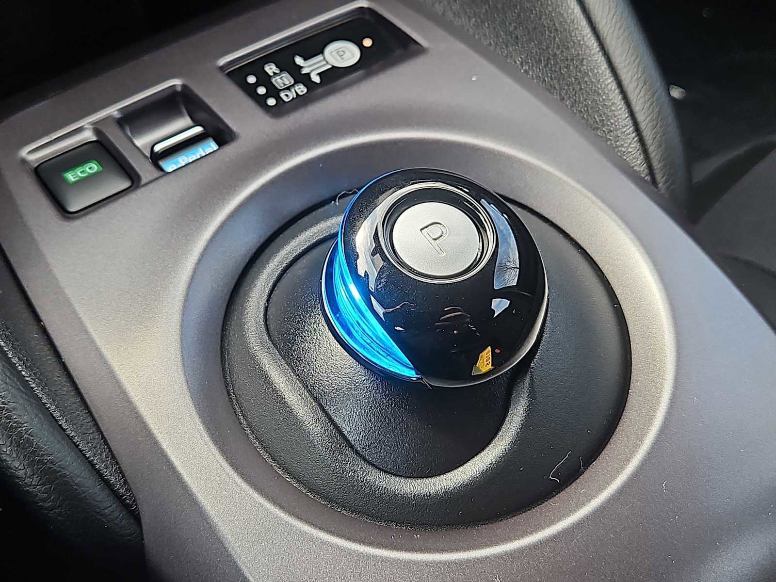 Used 2022 Nissan Leaf S image 24