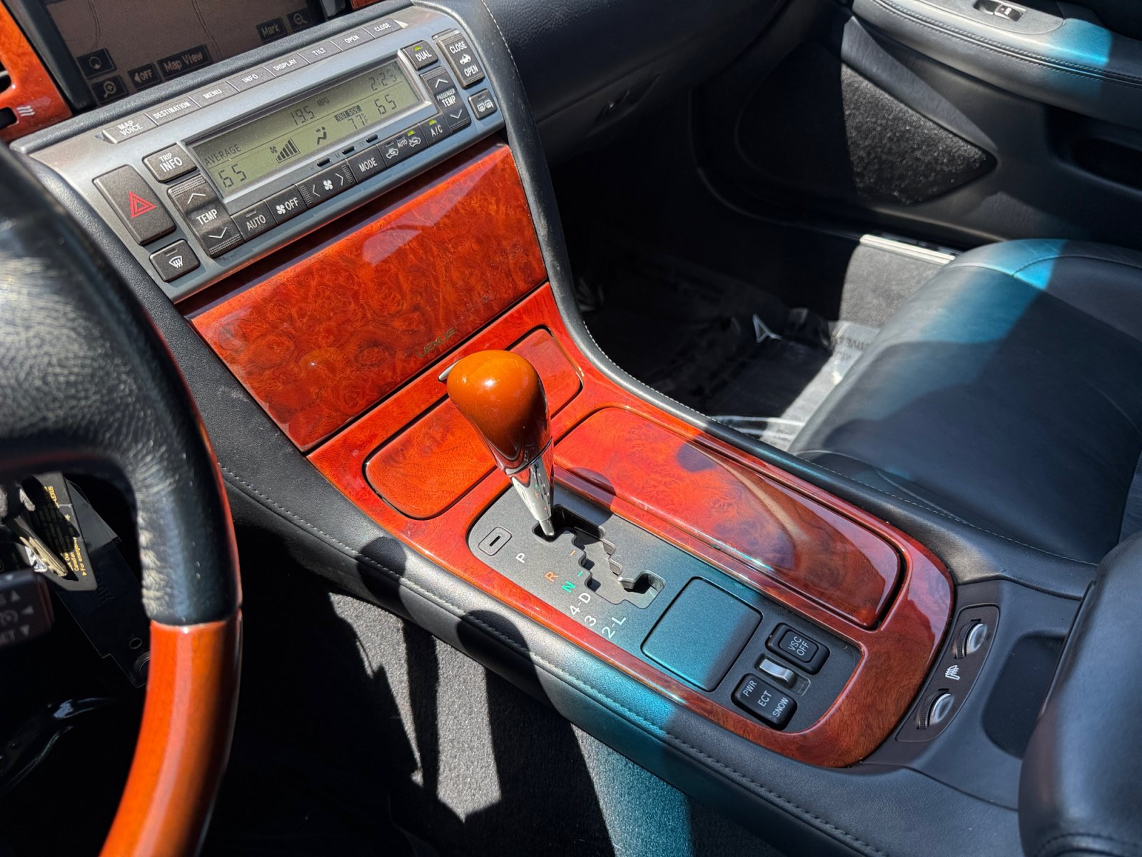 Used 2005 Lexus SC 430 Convertible w/ Preferred Accessory Pkg RWD image 13