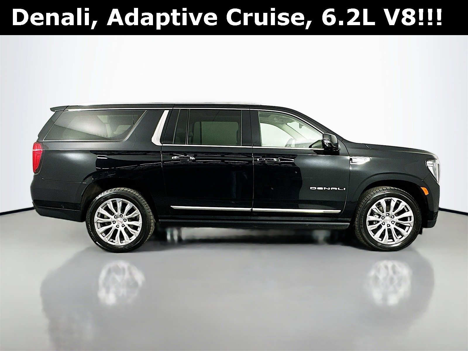 Used 2023 GMC Yukon XL Denali image 9