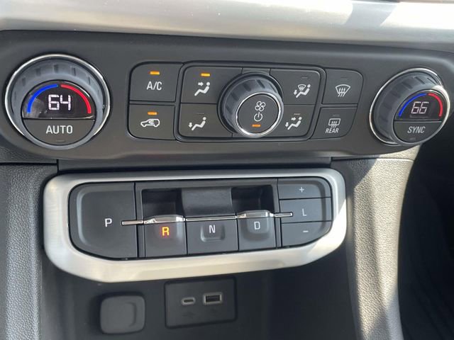 Used 2023 GMC Acadia SLE w/ Driver Convenience Package FWD image 19