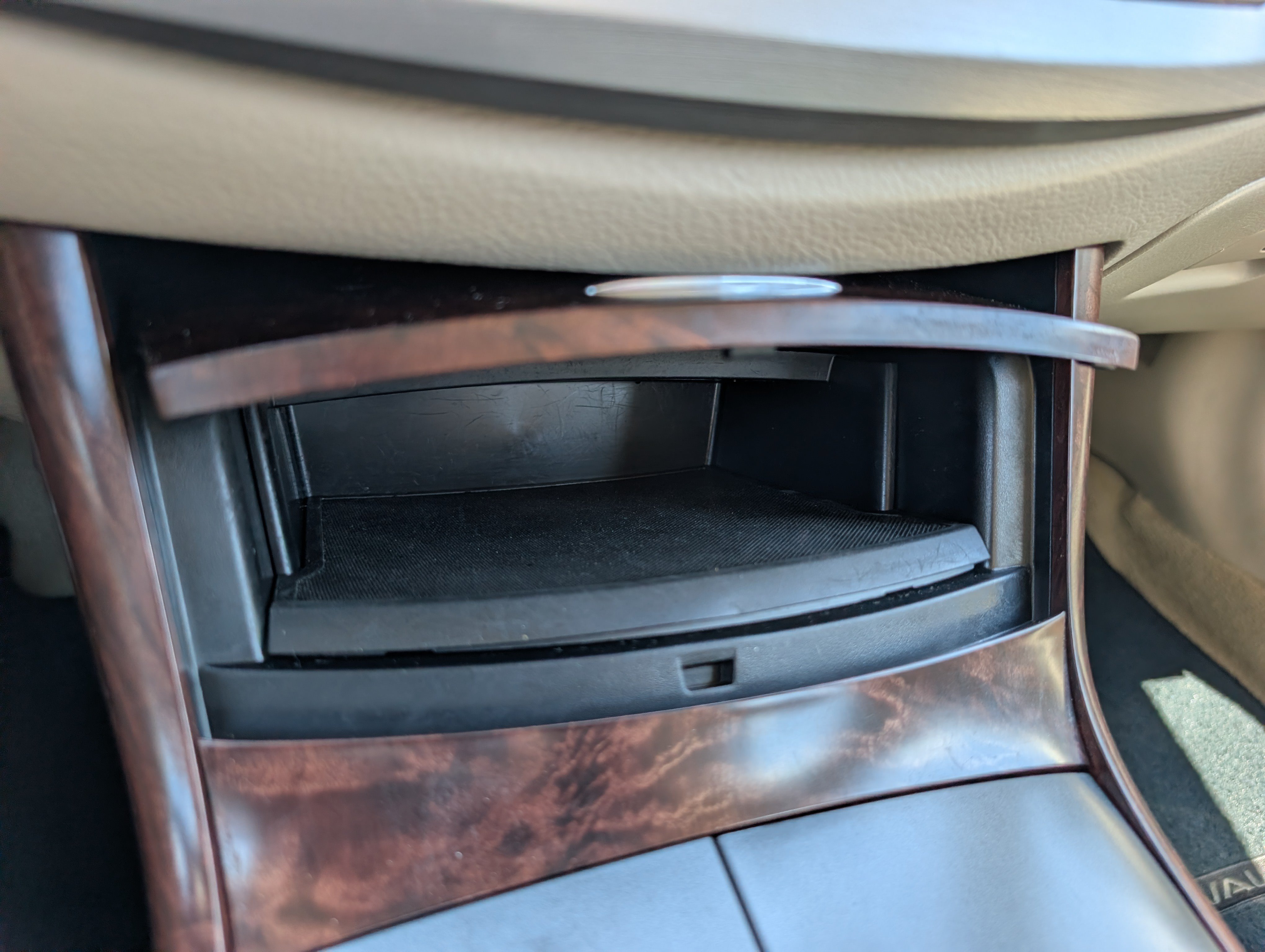 Used 2011 Toyota Avalon FWD image 19