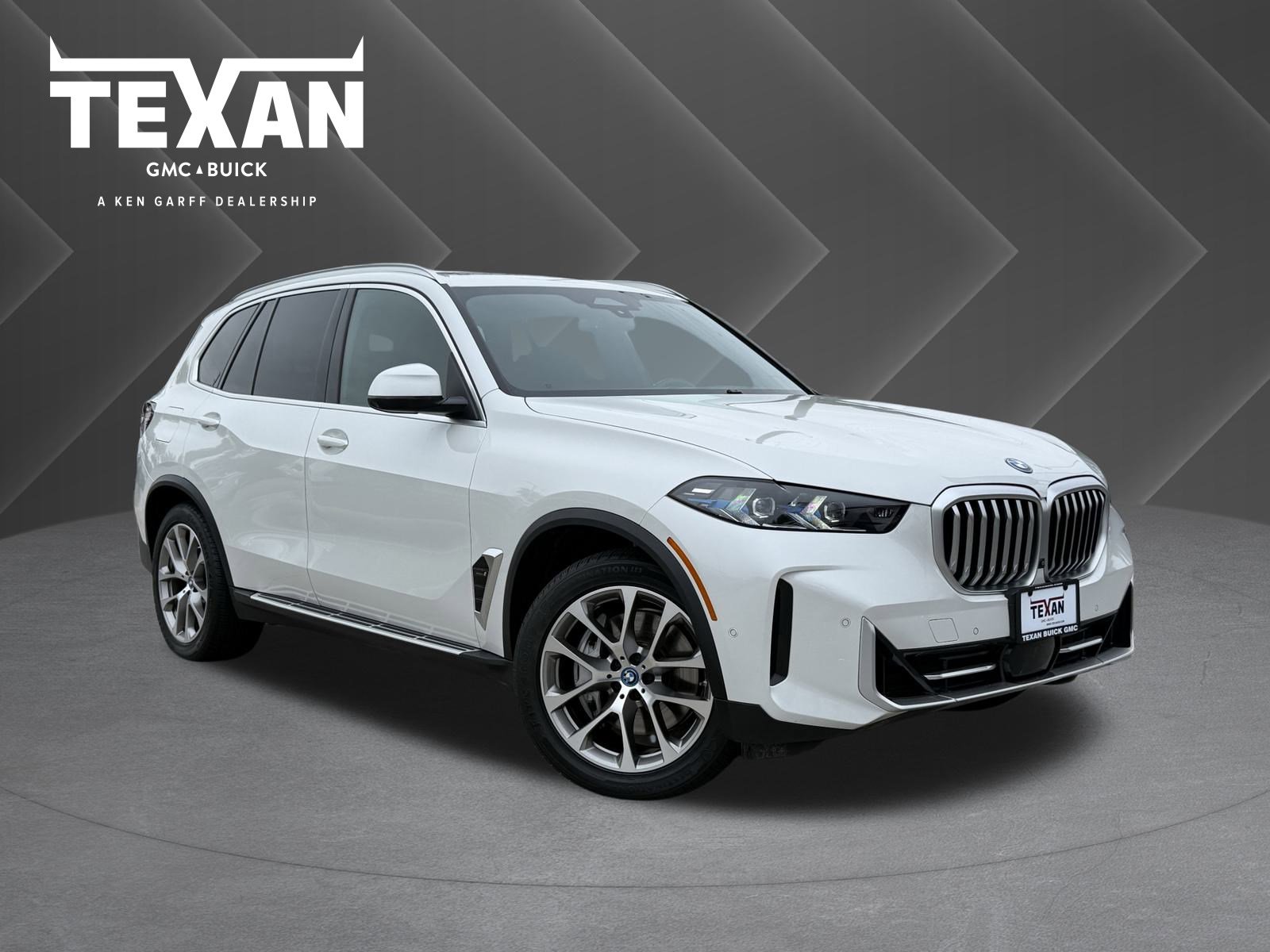 Used 2024 BMW X5 xDrive50e image 1