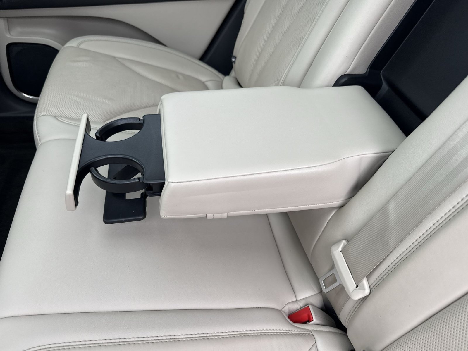 Used 2019 Lincoln Nautilus Reserve AWD/4WD image 26