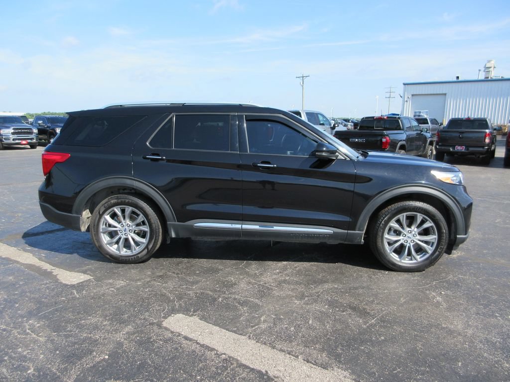 Used 2022 Ford Explorer Limited w/ Equipment Group 301A AWD/4WD image 4