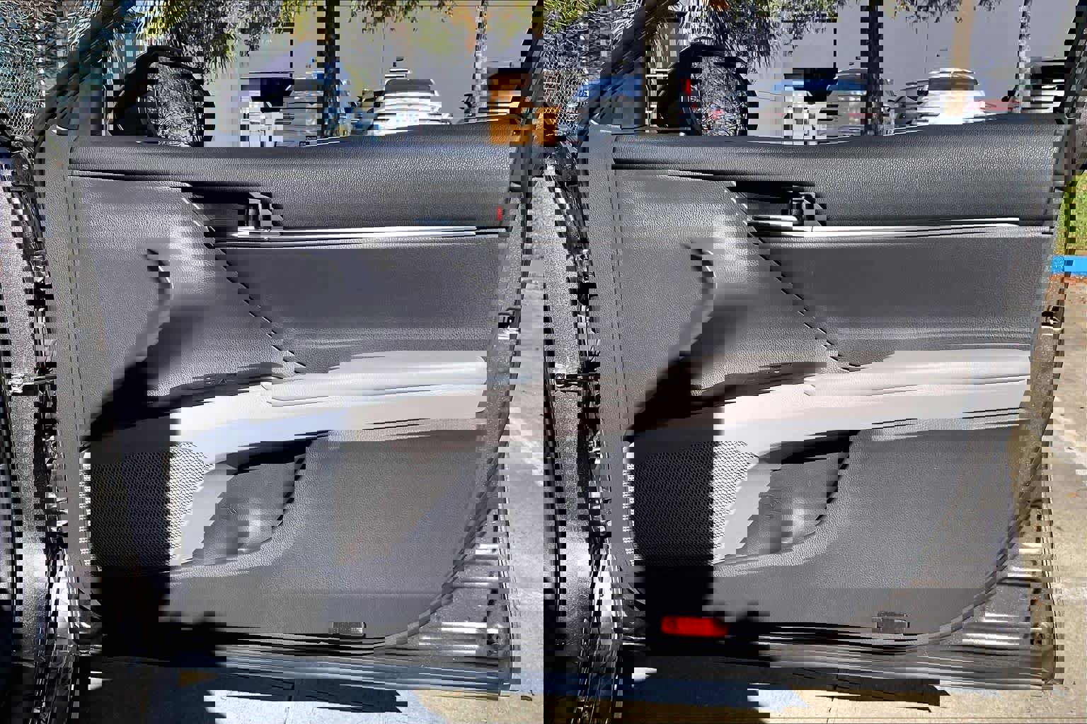 Used 2020 Toyota Camry SE image 20