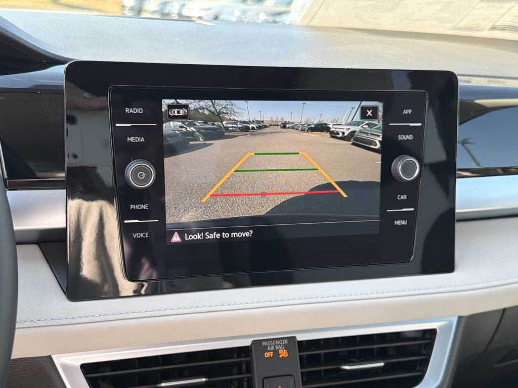 New 2026 Volkswagen Taos SE image 29