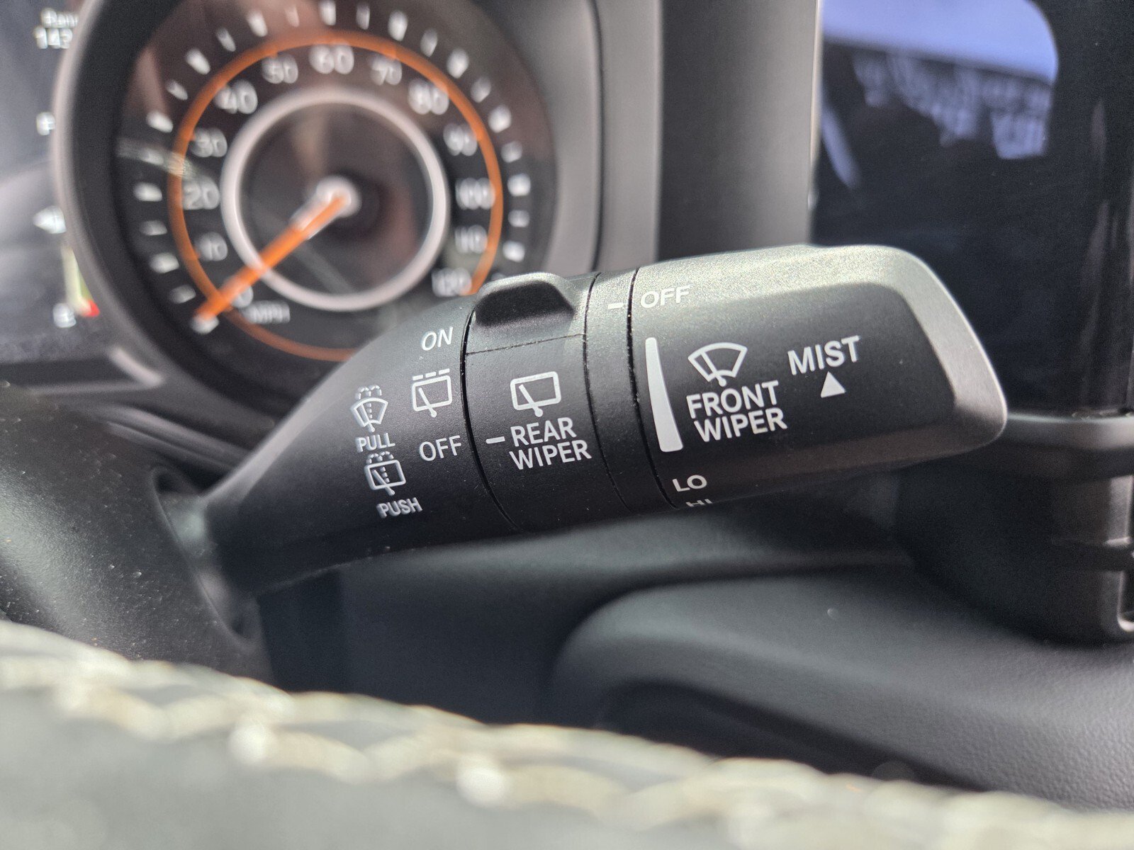 Used 2025 Jeep Wrangler Unlimited Sahara w/ Safety Group AWD/4WD image 31