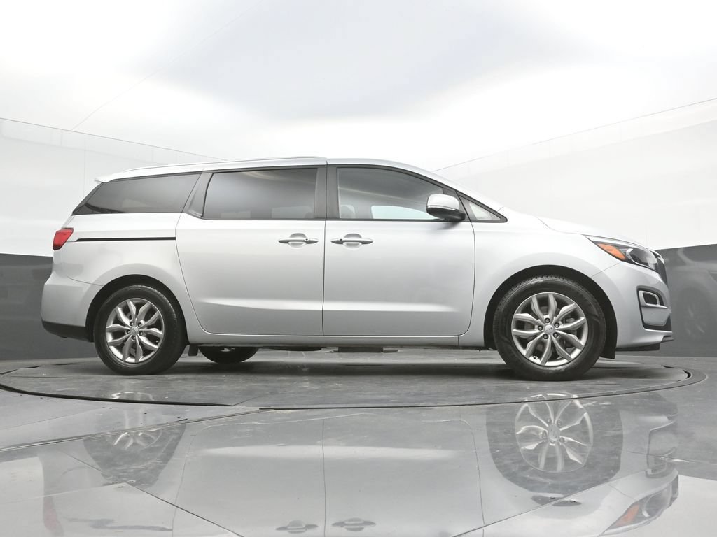 Used 2021 Kia Sedona EX FWD image 38