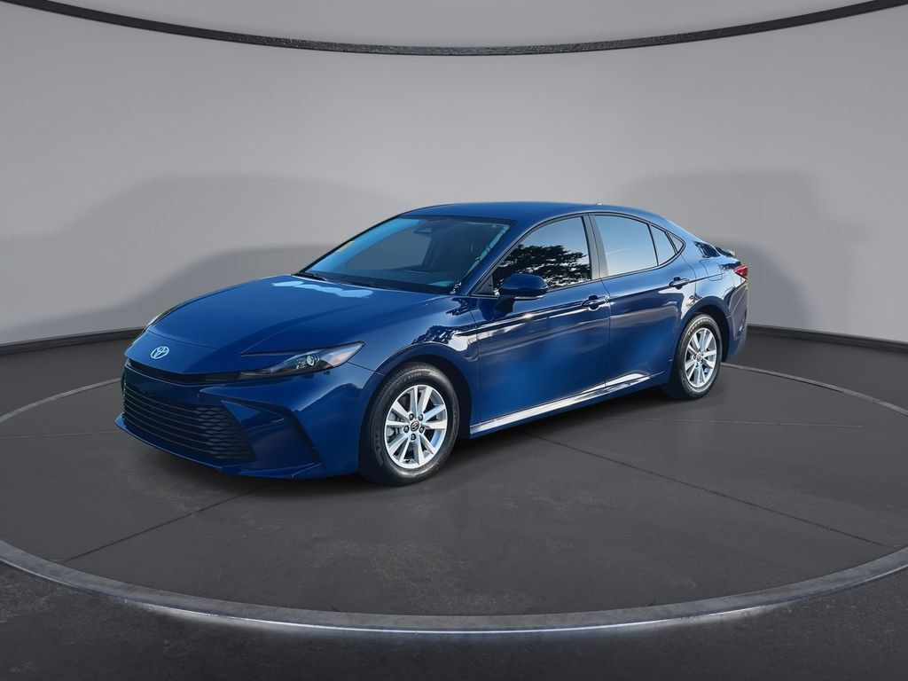 Used 2025 Toyota Camry LE FWD image 4