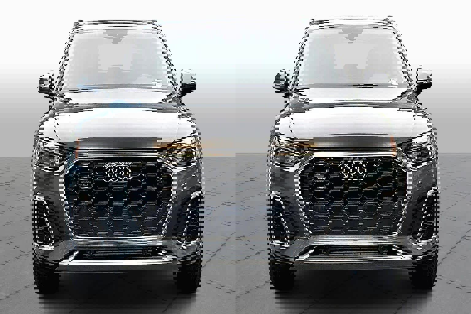 Certified 2025 Audi Q5 2.0T Premium Plus w/ Premium Plus Package image 3