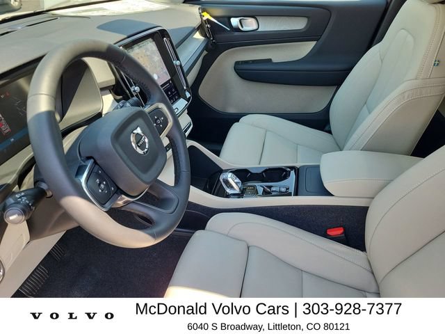New 2026 Volvo XC40 B5 Plus w/ Protection Package Premier AWD/4WD image 11